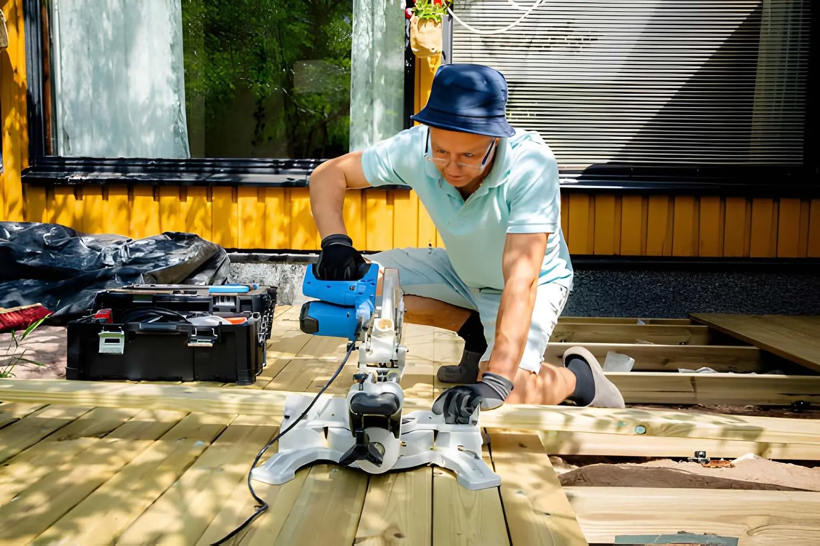 Professional Deck Builder in Queens