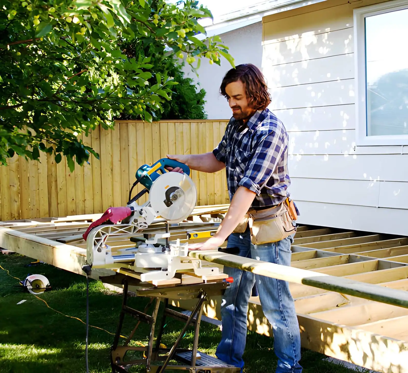 Professional Deck Builder in Queens